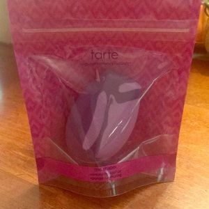 Tarte the shaper contouring sponge